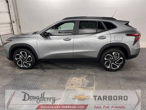 New 2026 Chevrolet Trax RS w/ Driver Confidence Package FWD image 6