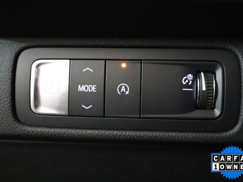 Used 2025 Chevrolet Traverse LT image 33