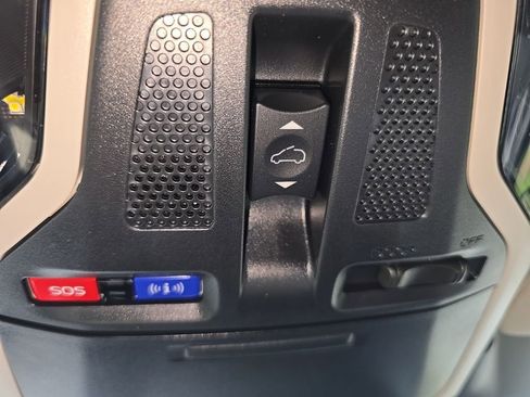 Used 2025 Subaru Outback Premium image 23