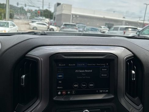 Used 2019 Chevrolet Silverado 1500 Custom w/ Custom Value Package AWD/4WD image 14