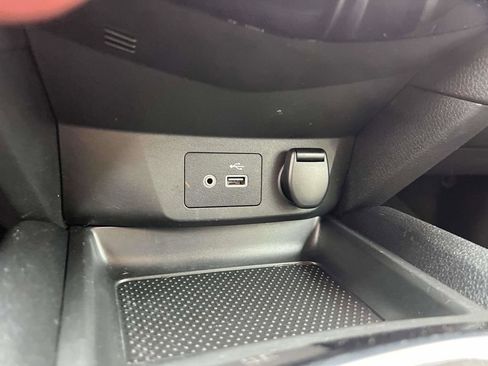 Used 2021 Nissan Rogue Sport S image 24