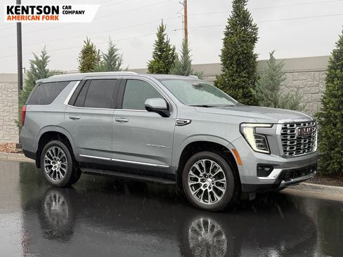 Used 2025 GMC Yukon Denali w/ Advanced Technology Package AWD/4WD image 12