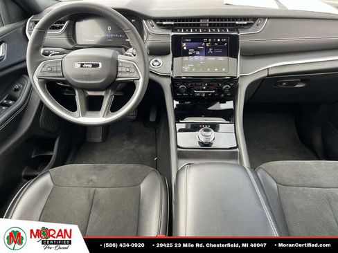 Used 2024 Jeep Grand Cherokee Altitude AWD/4WD image 14