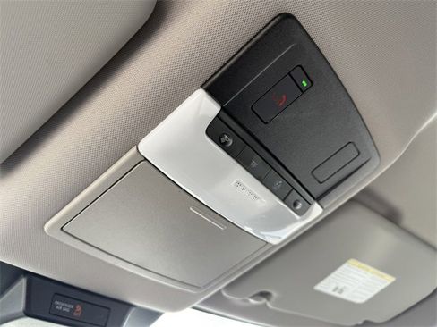 Used 2023 Nissan Rogue SV image 26