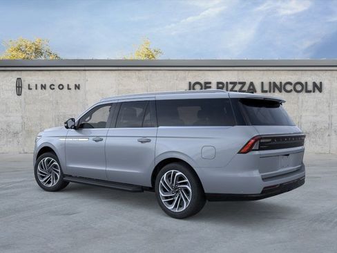 New 2026 Lincoln Navigator L Premier AWD/4WD image 4