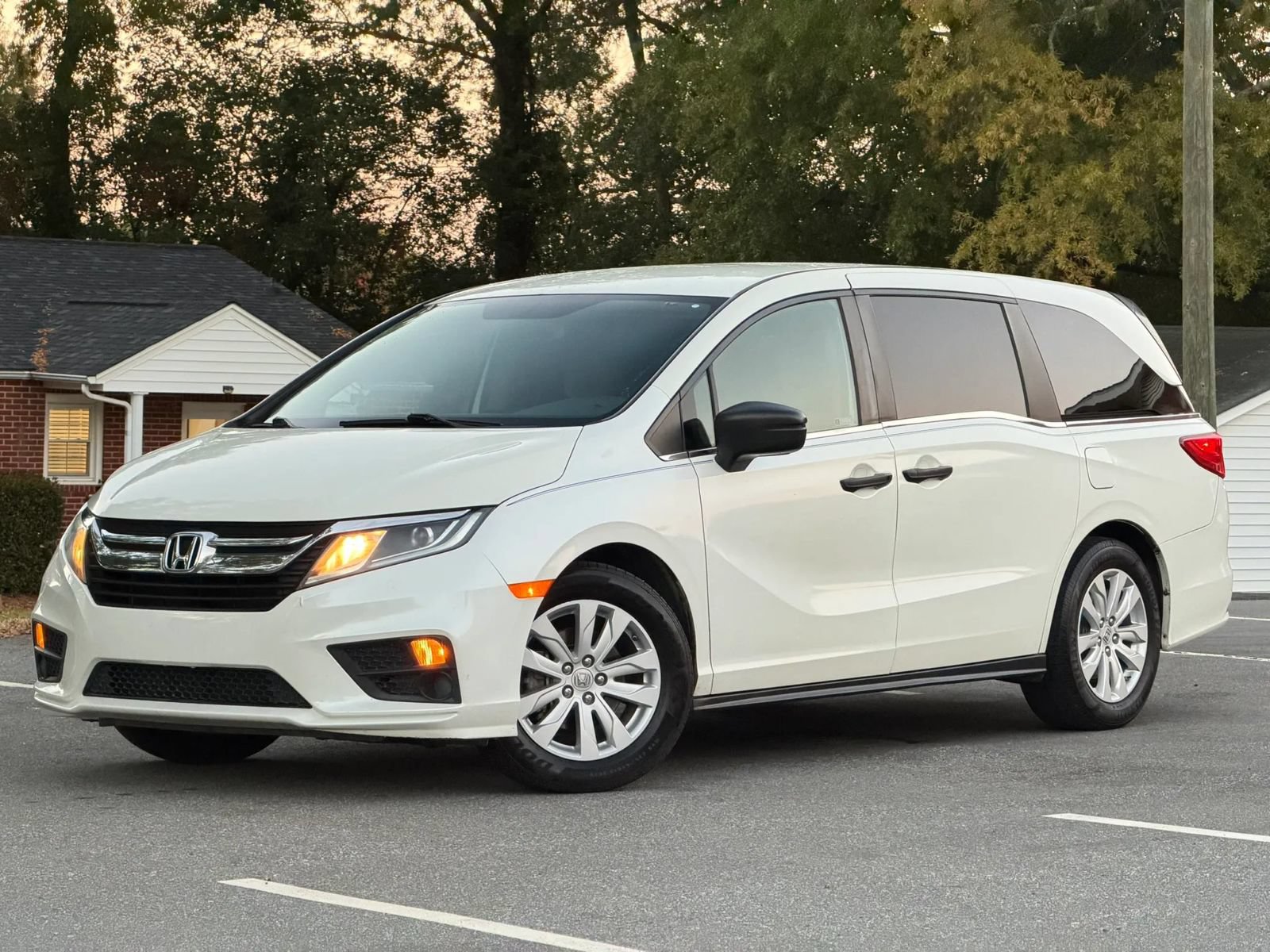 Used 2019 Honda Odyssey LX image 2