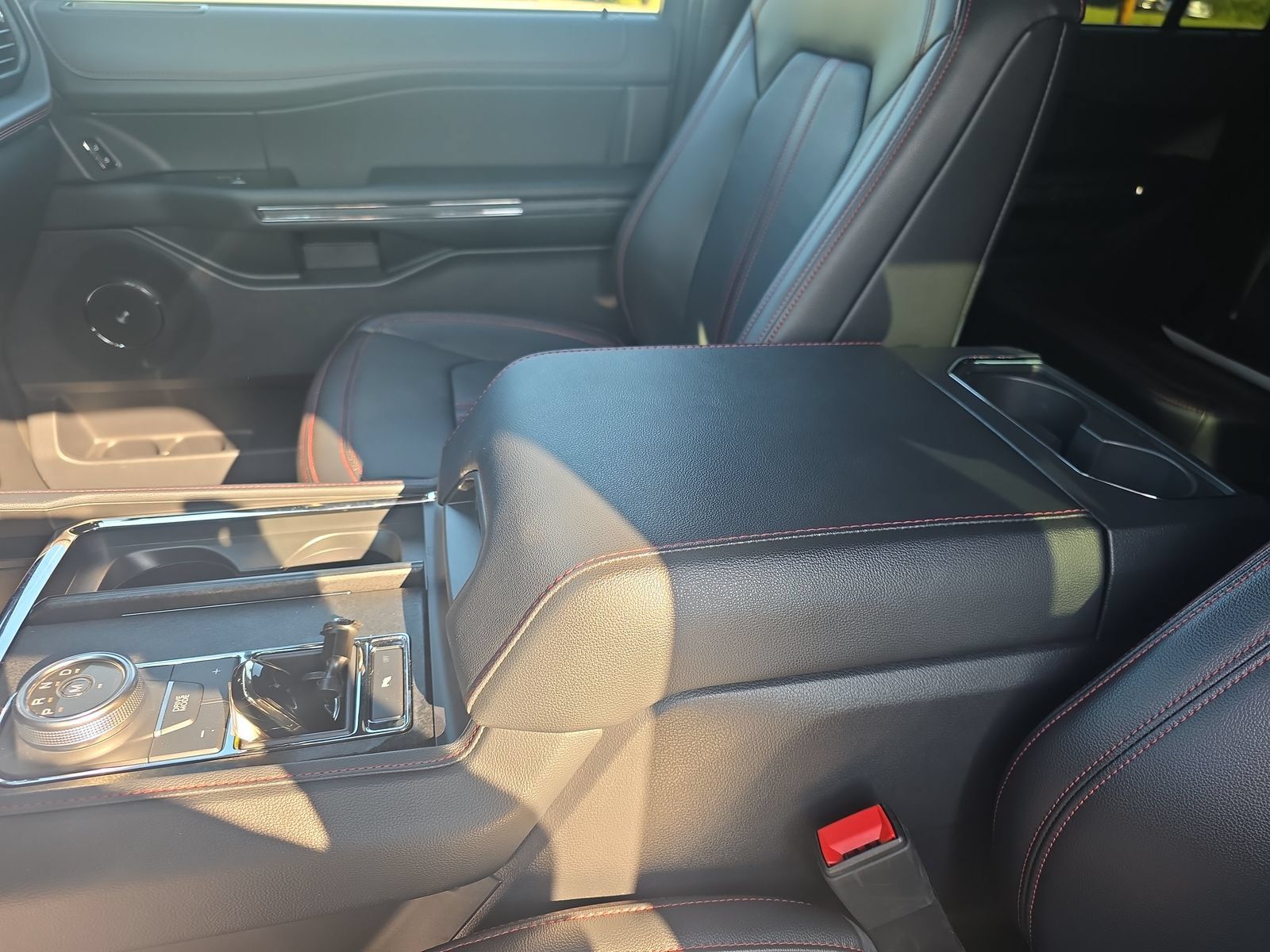 Used 2024 Ford Expedition Max Limited RWD image 23