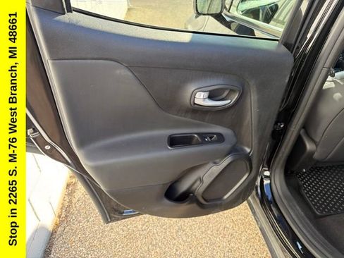 Used 2023 Jeep Renegade Limited AWD/4WD image 15