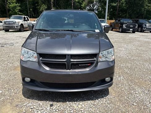 Used 2017 Dodge Grand Caravan GT FWD image 2