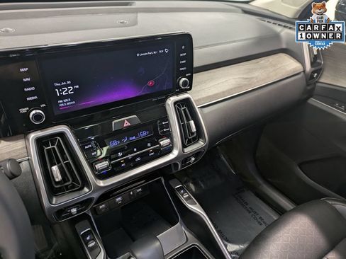 Used 2023 Kia Sorento S w/ Panoramic Sunroof Package AWD/4WD image 14