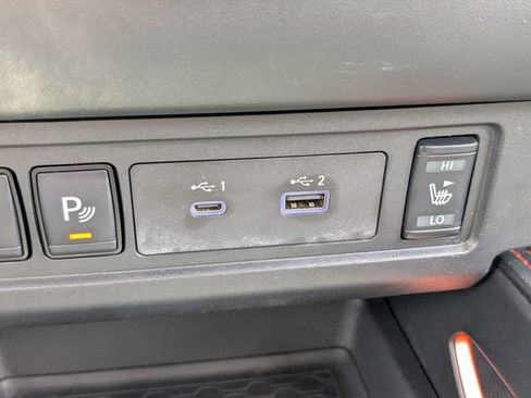 Used 2022 Nissan Frontier Pro-X RWD image 18