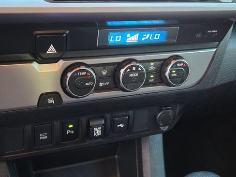 Used 2022 Toyota Tacoma SR5 RWD image 20