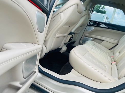 Used 2017 Lincoln MKZ Reserve w/ Luxury Package image 31