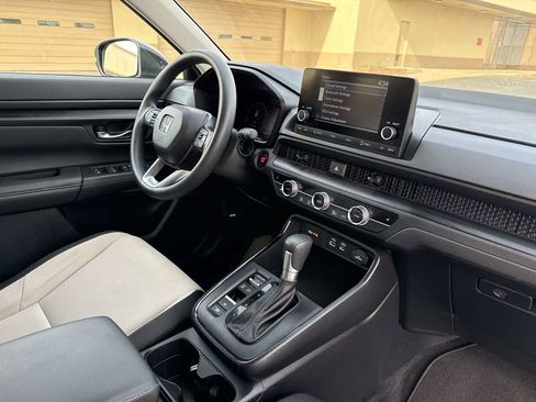 Used 2025 Honda CR-V EX image 16