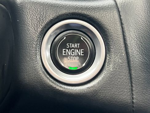 Used 2021 GMC Yukon XL SLT w/ SLT Luxury Plus Package image 23