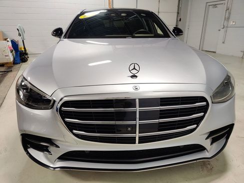Used 2023 Mercedes-Benz S 580 4MATIC Sedan w/ AMG Line image 3