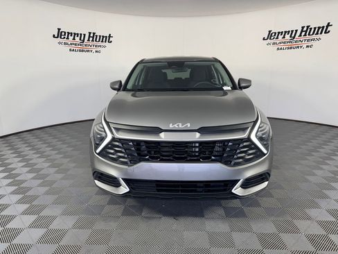 Used 2025 Kia Sportage LX image 6