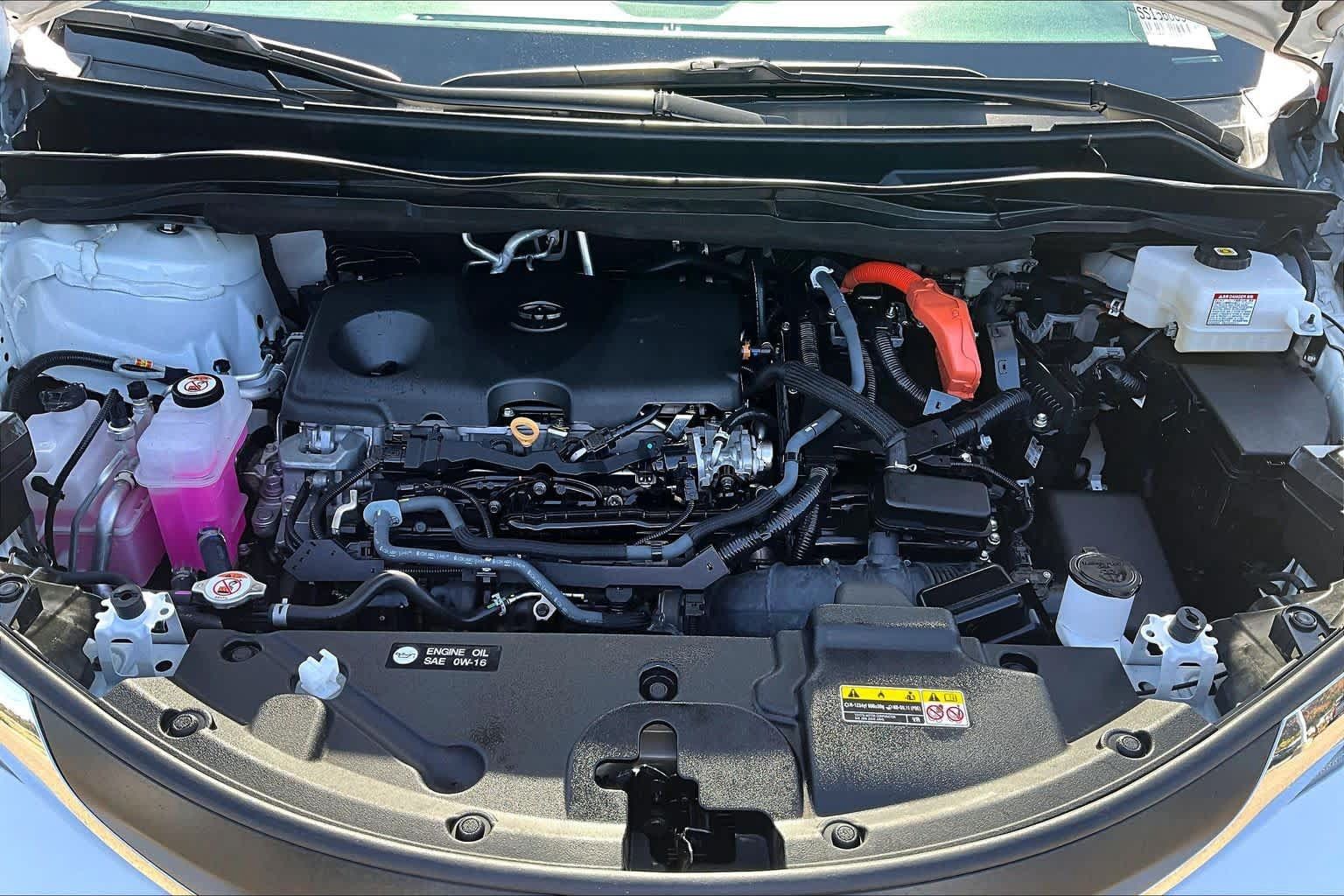 Certified 2025 Toyota Sienna XLE w/ XLE Plus Package AWD/4WD image 31