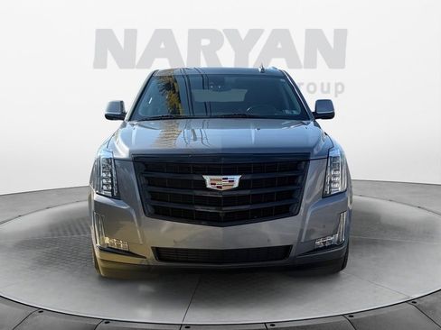 Used 2020 Cadillac Escalade Luxury w/ Escalade Sport Edition image 3