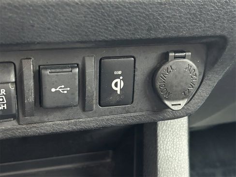 Used 2020 Toyota Tacoma TRD Off-Road image 27