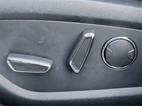 Used 2017 Lincoln MKC Reserve w/ Lincoln MKC Climate Package image 5