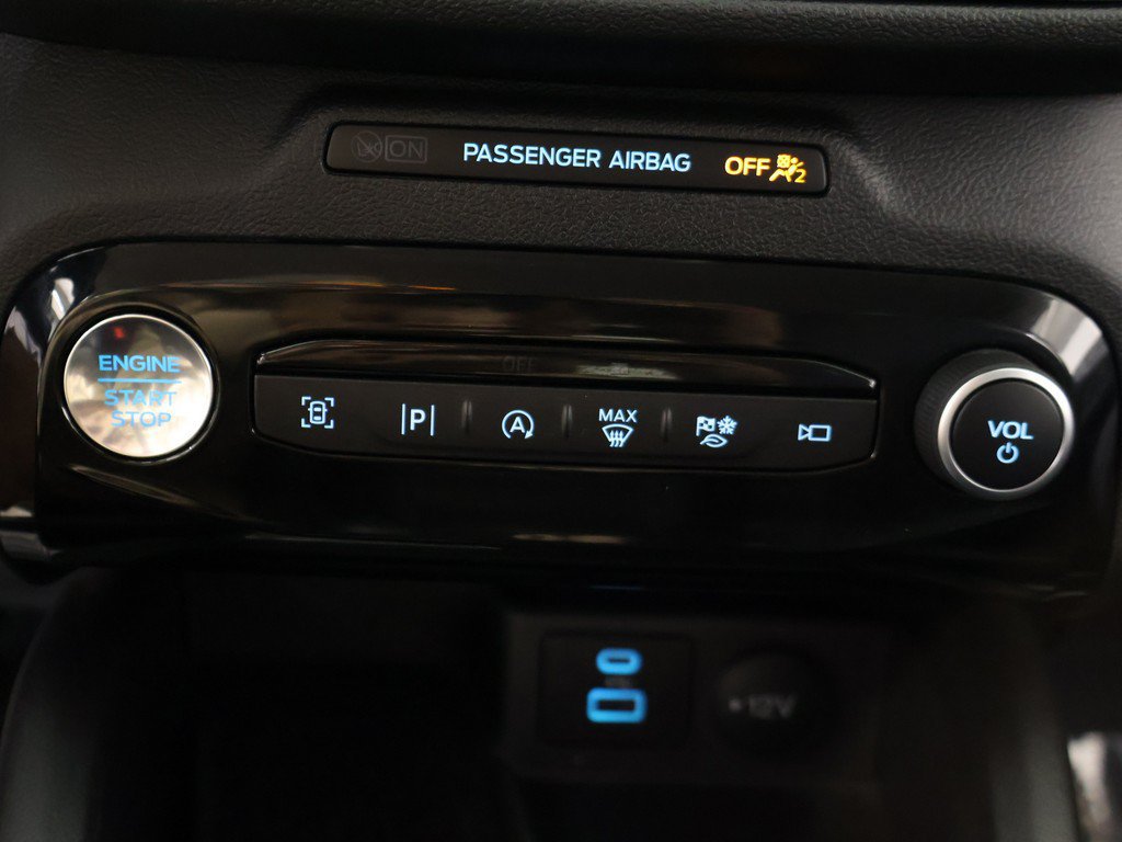 Used 2023 Ford Escape Platinum w/ Premium Technology Package AWD/4WD image 58