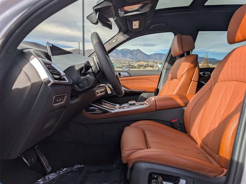 New 2026 BMW X7 M60i image 10