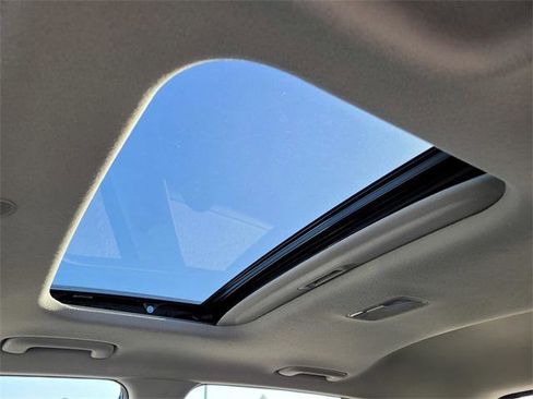 New 2026 Hyundai Venue SEL image 18