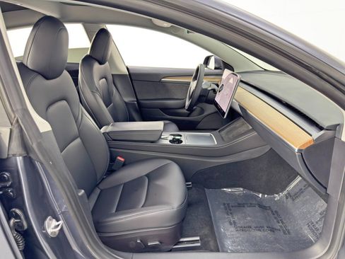 Used 2022 Tesla Model 3 Performance image 16