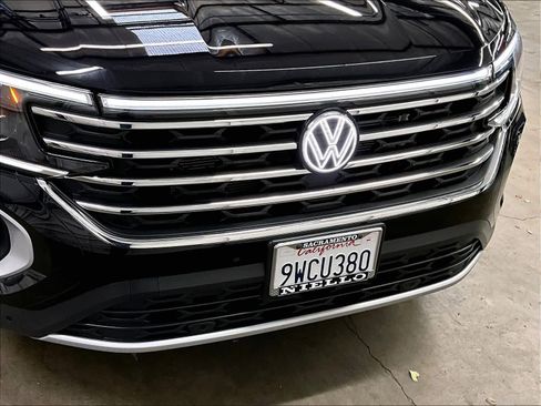 Certified 2026 Volkswagen Atlas SE w/ Panoramic Sunroof Package AWD/4WD image 33