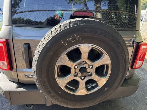 Used 2025 Ford Bronco Big Bend image 16