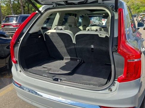 Used 2024 Volvo XC90 B6 Plus image 10