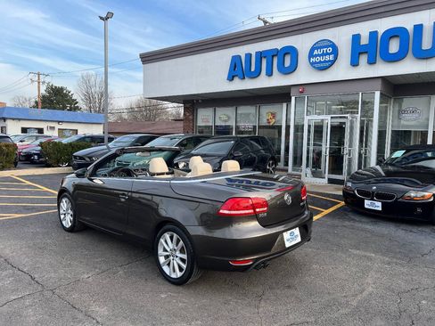 Used 2013 Volkswagen Eos Komfort FWD image 12
