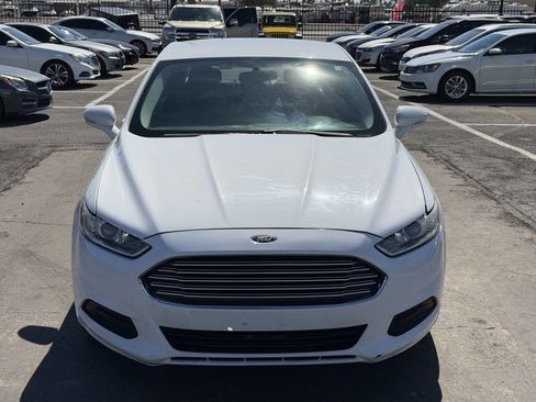 Used 2015 Ford Fusion SE image 14