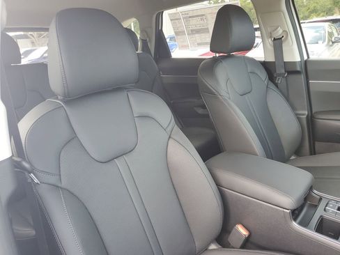 New 2026 Kia Sorento S image 12