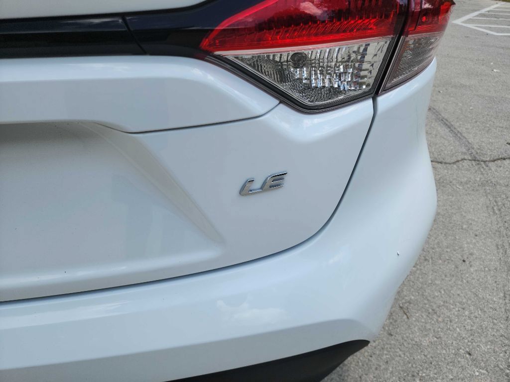 Used 2023 Toyota Corolla LE FWD image 7