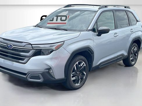 Used 2025 Subaru Forester Limited w/ Popular Package #1 AWD/4WD image 3