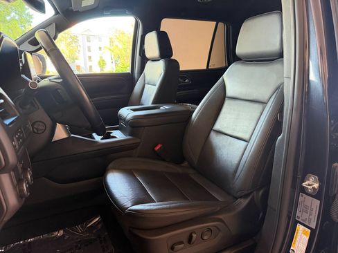 Used 2024 Chevrolet Tahoe LT w/ Luxury Package RWD image 23