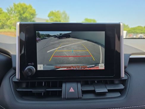 Certified 2025 Toyota RAV4 LE AWD/4WD image 27