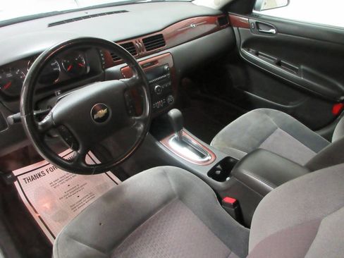 Used 2010 Chevrolet Impala LT image 19