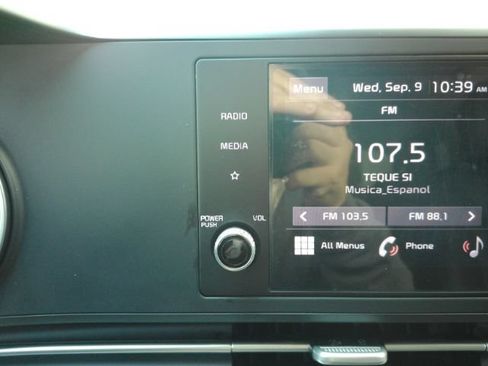 Used 2024 Kia Carnival LX FWD image 47