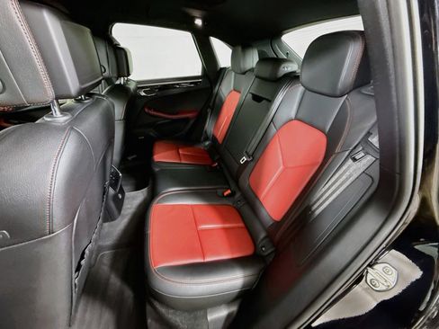 Certified 2021 Porsche Macan AWD/4WD image 21