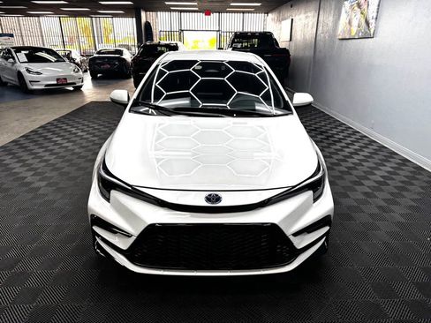 Used 2024 Toyota Corolla SE FWD image 6