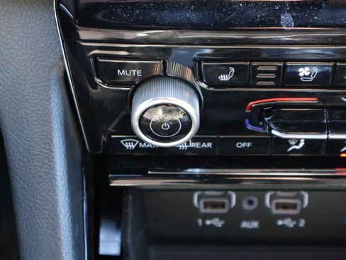 Used 2022 Jeep Grand Cherokee Overland w/ Advanced Protech Group III image 30