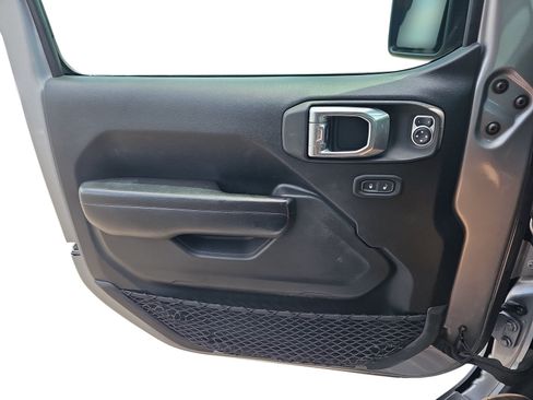 Used 2021 Jeep Wrangler Unlimited Sport AWD/4WD image 22