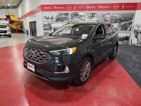 Used 2023 Ford Edge Titanium image 9