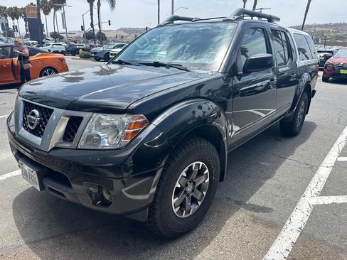Used 2020 Nissan Frontier PRO-4X w/ Pro-4x Utility Package AWD/4WD image 1