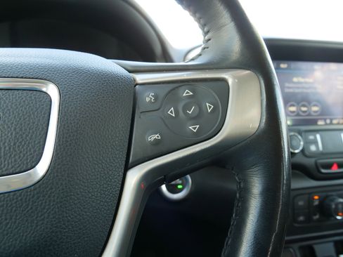 Used 2019 GMC Terrain Denali w/ Advanced Safety Package image 23