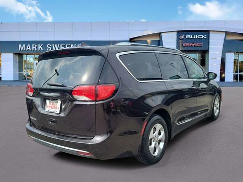 Used 2017 Chrysler Pacifica Touring-L Plus w/ Advanced Safetytec Group FWD image 32