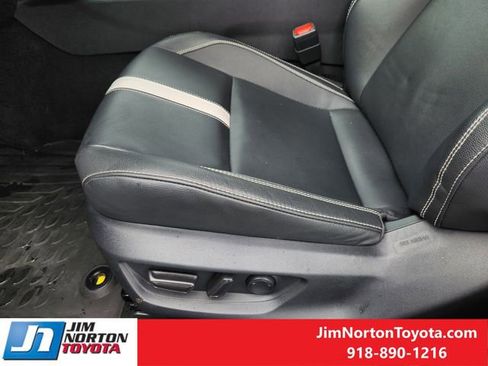 Used 2025 Toyota Camry SE w/ Multimedia Upgrade Package AWD/4WD image 25